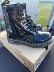 Womens Dr. Martens Leather Boots 1460 W Black Patent Lamper 11821011