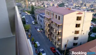 Book in Yerevan - Cascade