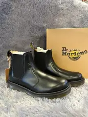 SizeM6/W7 Dr. Martens 2976 Chelsea Boot - Black Smooth