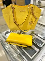 Michael Kors MK Large Shoulder Tote Bag Handbag Purse + Long Wallet Daisy Yellow