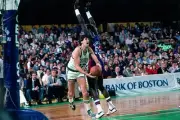 Kevin McHale Boston Celtics shoots drives to the basket v Darryl D- Old Photo