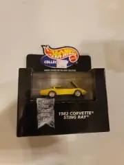 Hot Wheels Collectibles 1982 Corvette Sting Ray Yellow In Black Box