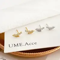 在飛比找momo購物網優惠-【UME.Acce】鑲鑽彎月純銀耳環(S925純銀 純銀 耳