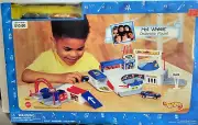 1997 Mattel Hot Wheels Ford Dealership 65831 NEW SEALED 2 CARS Thunderbird