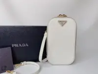 在飛比找Yahoo!奇摩拍賣優惠-PRADA Saffiano皮革手機包