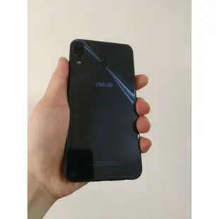 8成新華碩zenfone5(ZE620KL)6g/64g AI智慧雙鏡頭拍照遊戲靚機(單機價）