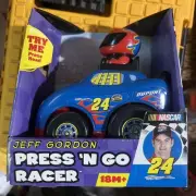2006 Jeff Gordon Press’n Go Racer NIP