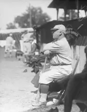 John Mcgraw Of The New York Giants Sitting In The Dugout 1921 OLD PHOTO