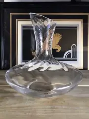 Wine Enthusiast Aerating Decanter Angled Mouth Drip-Less Pour Signed