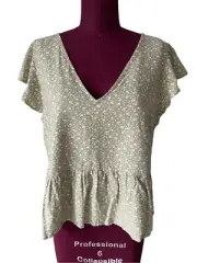 NEW Abercrombie & Fitch Flutter Sleeve Trapeze Top size M Floral Ditsy Green