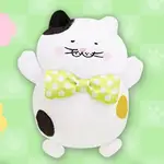 日本景品🌟 可愛 大領結 胖貓 萬歲 三花貓 擺飾 貓咪 娃娃 貓貓 玩偶
