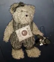 Boyds Bears "Nettie Fisher" Plush W/ Green Plaid Frog W/ Tag 10”. Free Shipping!