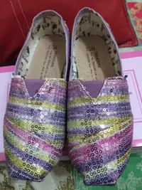 在飛比找Yahoo!奇摩拍賣優惠-二手商品~Treasure紫色亮片休閒鞋(95成新)30號 