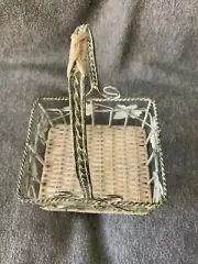 Small Basket Metal Wire Grape Motif with Wicker
