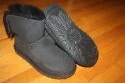 New In Box UGG Women Classic Double Bow Mini Boots BLK Black SHIP FREE US FAST
