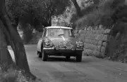 Lucien Bianchi Christian Delferier Citroen DS21 1967 Rally Car Old Photo 4