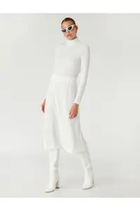 在飛比找ZALORA購物網優惠-A-Line Midi Skirt