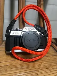 在飛比找Yahoo!奇摩拍賣優惠-相機背帶微單相機肩帶.徠卡相機背帶/橘色（橙色）