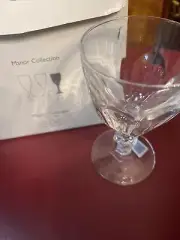 Mikasa Manor Colletion wine glasses 8 oz. Lead Cristal set On 4