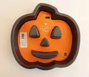 Wilton Non-Stick Fluted Jack-O-Lantern Cake Pan (10" x 9") NEW