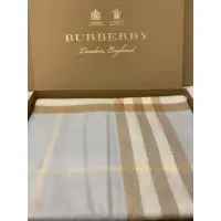 在飛比找蝦皮購物優惠-《全新正品》BURBERRY 經典水藍駝格紋100%喀什米爾