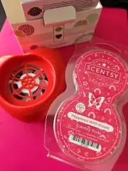 Scentsy Heart Shaped Red Mini Fan Diffuser W/ Peppered With Kisses Pods NEW