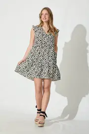 Gibson Smock Dress Sleeveless in Beige Black And Cream Floral 8