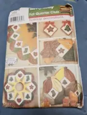 New Simplicity - Pattern #4414 - Variety of holiday decorations