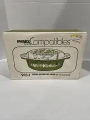 SEALED BOX VINTAGE Pyrex Spring Blossom 943 Green casserole dish 1 1/2 Qt