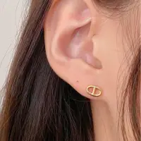 在飛比找momo購物網優惠-【MoonDy】豬鼻子耳環 純銀耳環 韓國耳環 精品耳環 歐