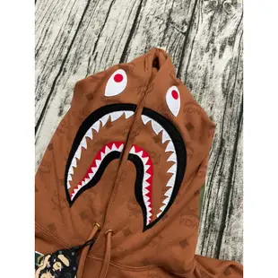 BAPE X MCM 鯊魚帽T  咖啡 XL