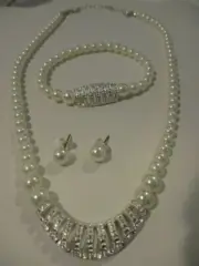 AVON Glistening Metal 3-Piece Pearlesque Set Faux Pearls Textured Silvertone