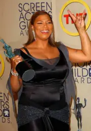 Singer Queen Latifah poses backstage at the 9th Annual Screen Acto- Old Photo