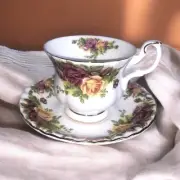 Royal Albert Old Country Roses Bone China￼ Cup & Saucer