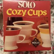 Vintage NOS Solo Cozy Cups Starter Pack 10-7oz Plastic Cups & 2 Holders Retro