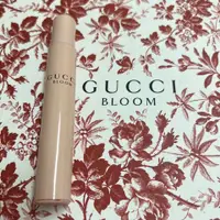 在飛比找PopChill優惠-[二手] Gucci bloom花香 滾珠香水 7.4ml