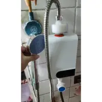 在飛比找蝦皮購物優惠-【台灣專用熱水器】110V電熱水器 恆溫熱水器 淋浴熱水器 