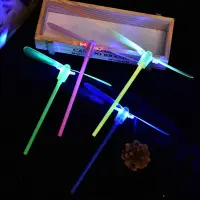 在飛比找蝦皮購物優惠-發光竹蜻蜓 地攤熱賣 飛天仙子玩具 發光閃光玩具批發爆款