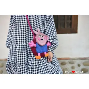 【LOVE ❤ NEPAL】尼泊爾進口手工羊毛氈斜揹包-佩佩豬