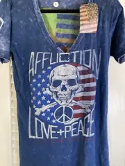 New AFFLICTION Blue V Neck Skull & Crossbones Love + Peace T-SHIRT Women’s L