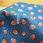 日本進口布 [T563 和風福神不倒翁 藍] 1碼特價 - 柔軟薄棉布料 手作 服裝 布包 不倒翁 福神 達摩