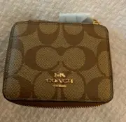 NWT Coach Weekly Pill Box In Signature Canvas HTF! Each Day Of The Week Labeled