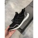 <TAIWAN小鮮肉> ADIDAS MARVEL 黑豹 X ULTRABOOST 5.0 DNA 慢跑鞋 HR0518