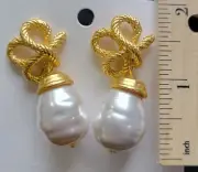 Victorian Trading Love Knot Baroque Pearl Dangle Drop Earrings 31X
