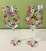 SET OF 2 WILDFLOWER STEMMED WINE GLASSES W/BLING BEES**NEW