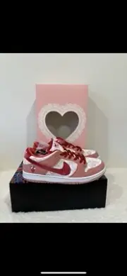 Nike Dunk Low SB x StrangeLove Valentines Day ✅Special Box✅ Size US10.5