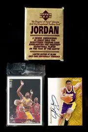 1996 AUTOGRAPHICS EDDIE JONES AUTO 1995 UD 23K GOLD MICHAEL JORDAN 30 TRADED SET