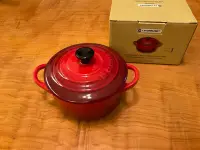 在飛比找Yahoo!奇摩拍賣優惠-Le Creuset 圓鍋造型小烤盅 櫻桃紅 8oz 約25