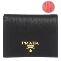 在飛比找momo購物網優惠-【PRADA 普拉達】品牌標誌直紋皮革翻蓋短夾(黑/紅/零錢