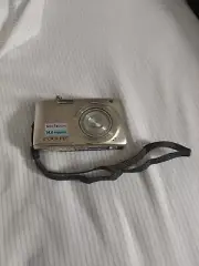 Nikon COOLPIX S3100 14.0MP Digital Camera - Silver
